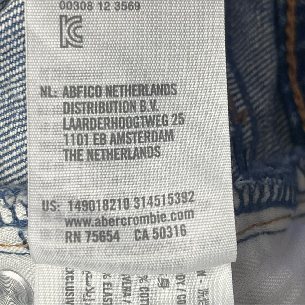 Abercrombie & Fitch The Mom Short High Rise Medium Wash, Distressed Weekend 18 - Picture 6 of 6